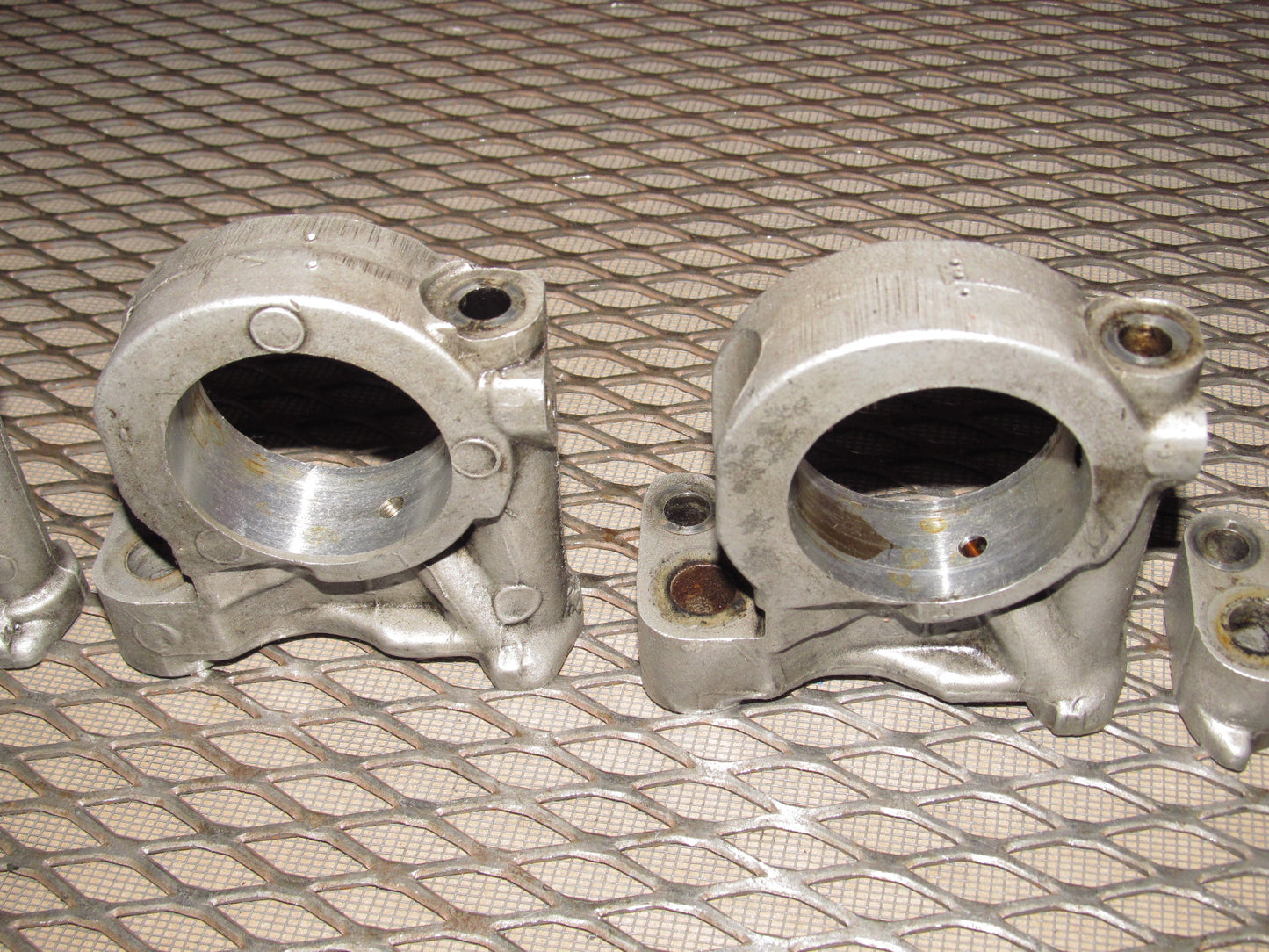 72 73 Datsun 240z OEM 2.4L E88 Engine Camshaft Bearing Cap Set