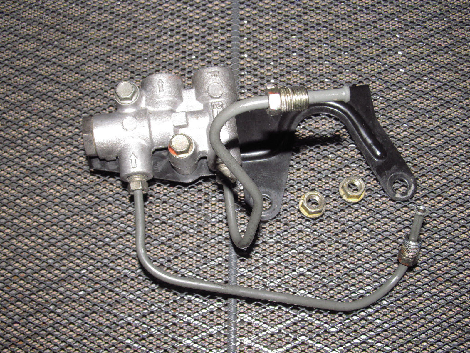 94 95 96 97 Mazda Miata OEM Brake Proportional Valve - Non ABS