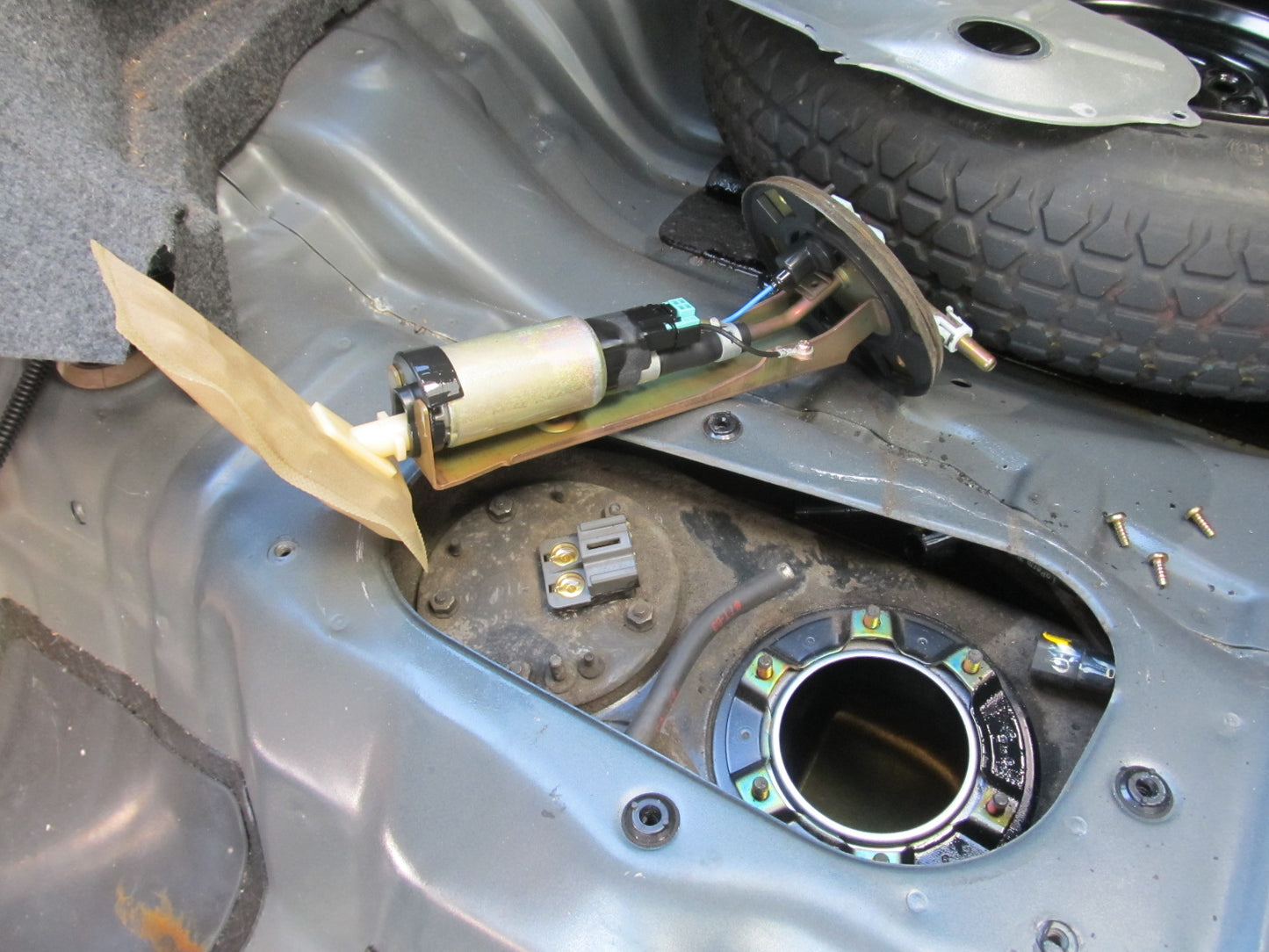 97 98 99 00 01 Honda Prelude OEM Fuel Pump & Sending Unit