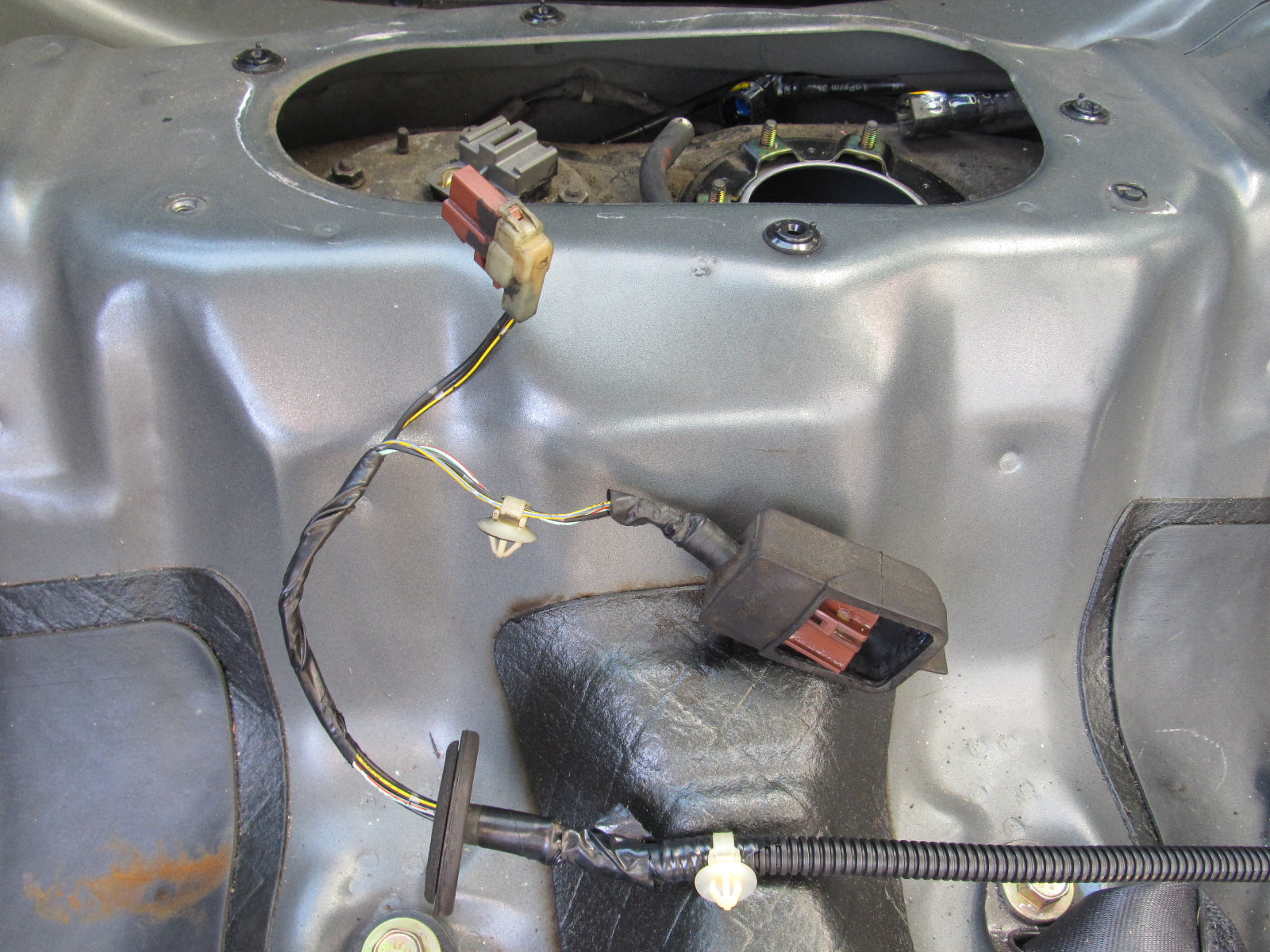 97 98 99 00 01 Honda Prelude OEM Fuel Pump & Sending Unit Pigtail Harness