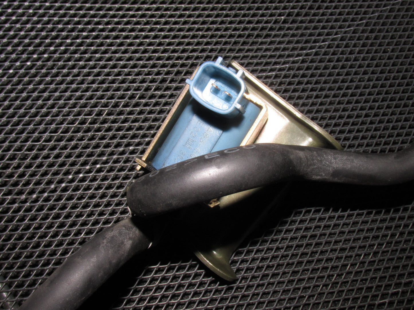 03 04 Infiniti G35 Sedan OEM VSV Vacuum Switch Valve