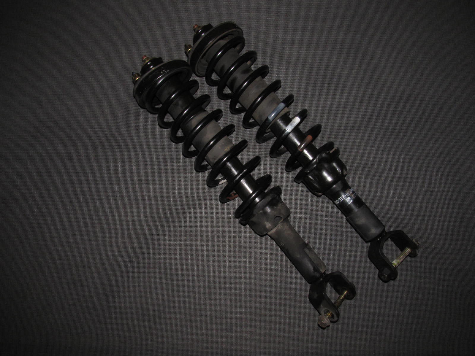 94 95 96 97 98 99 00 01 Acura Integra OEM Shock & Srping Assembly Rear