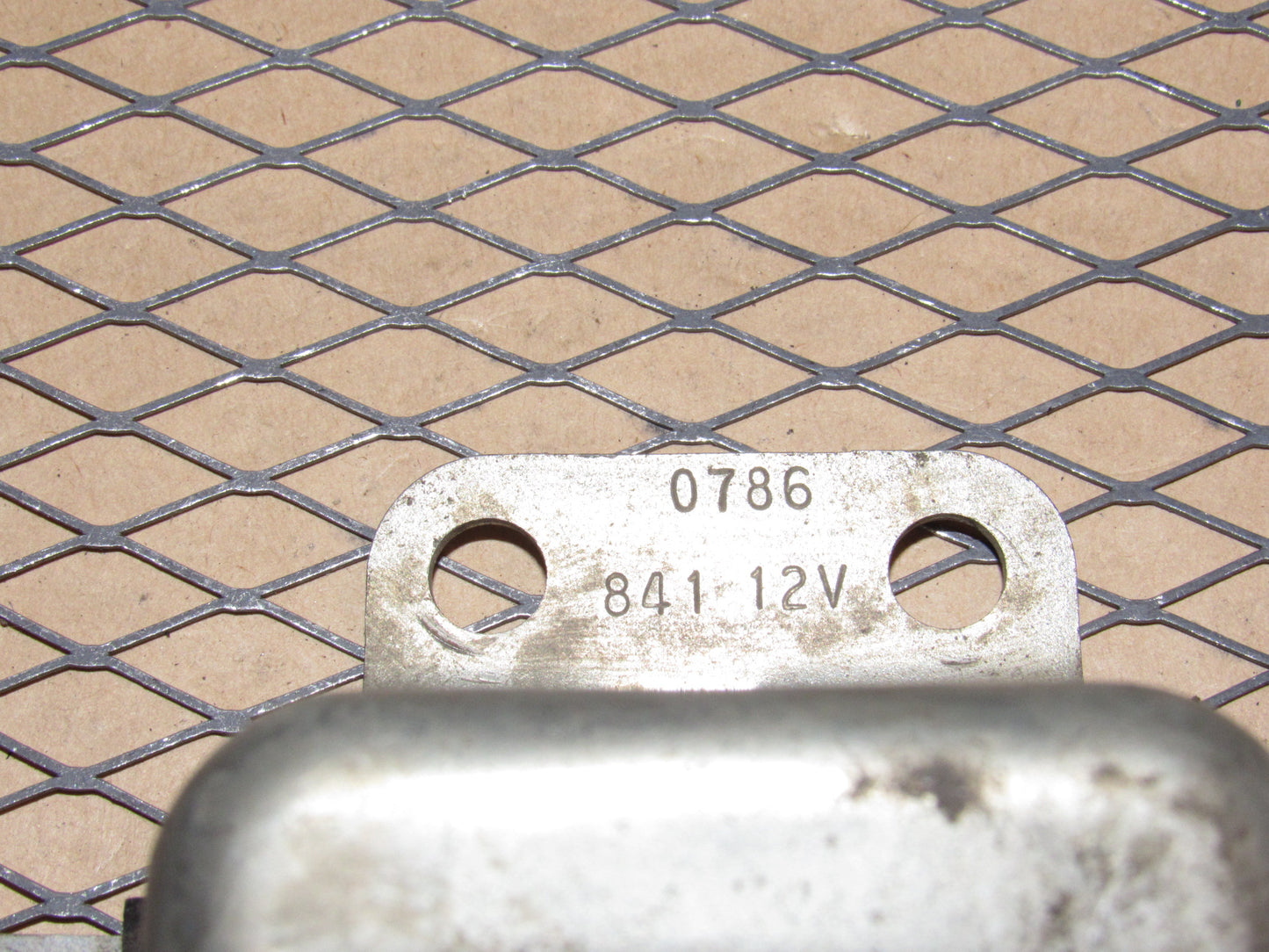 77-95 Mercedes Benz T1 OEM Relay 0786 841