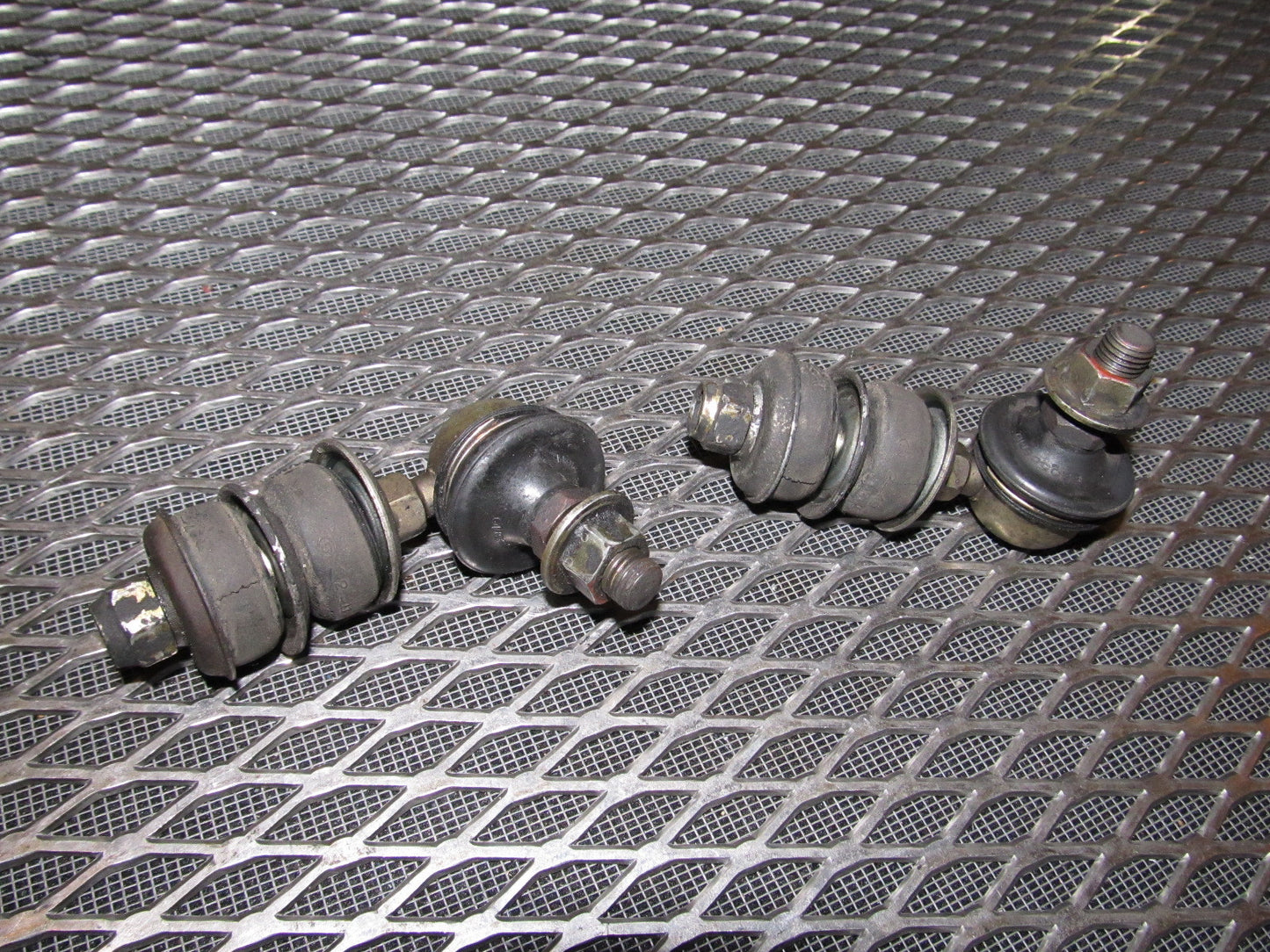 94 95 96 97 Mitsubishi 3000GT Stabilizer Bar Link -  Rear Set