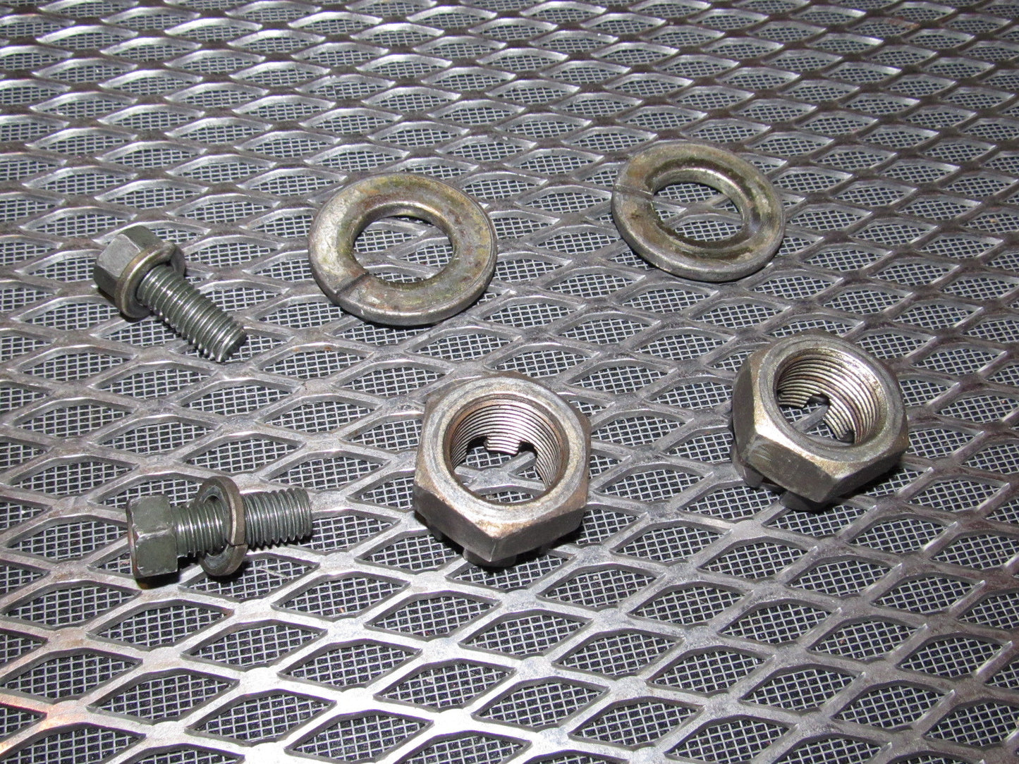 94 95 96 97 Mitsubishi 3000GT FWD Axle Spindle Mounting Bolt Nut - Set