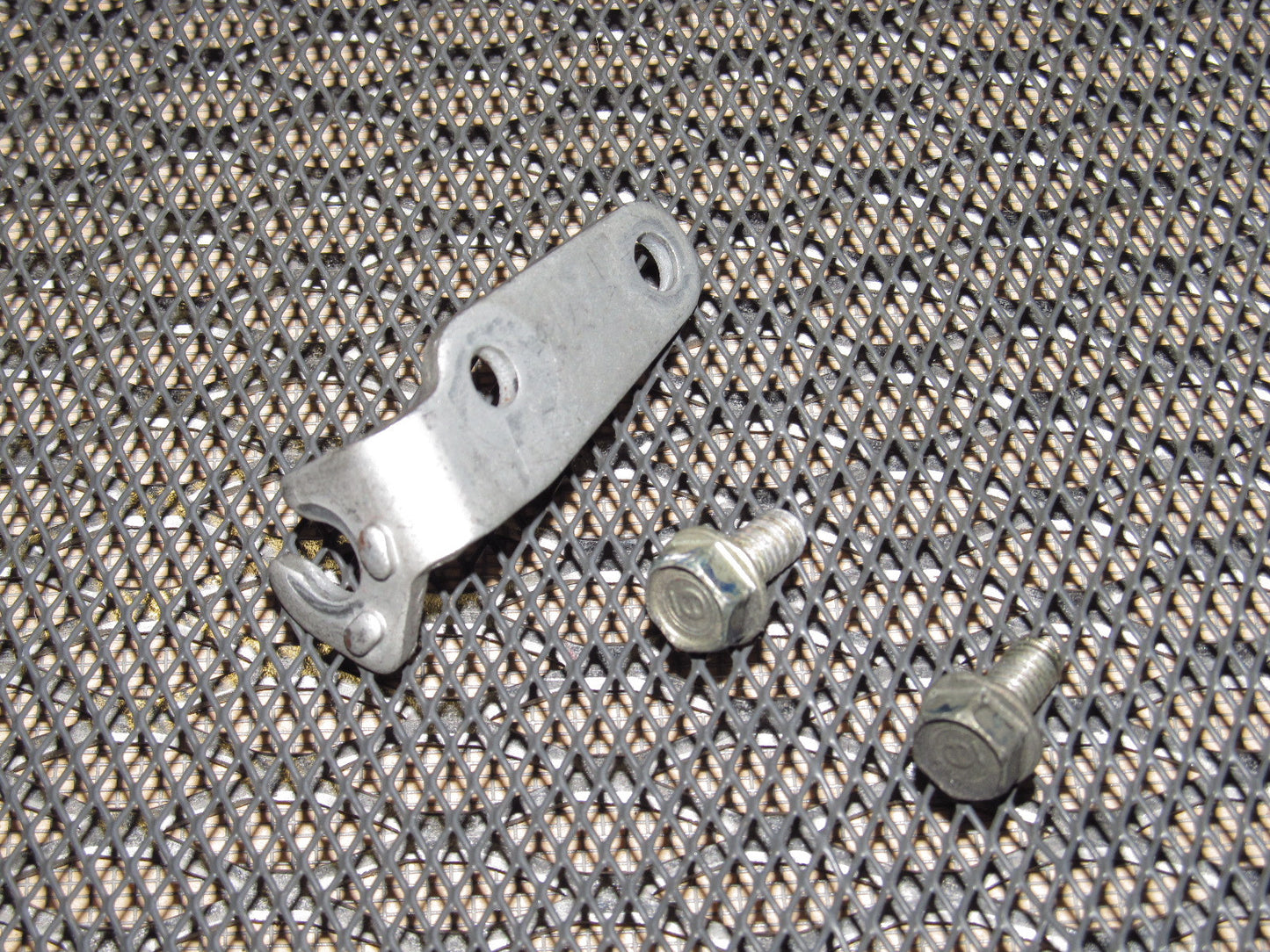 92 93 Acura Integra OEM A/T Throttle Cable Holder Bracket