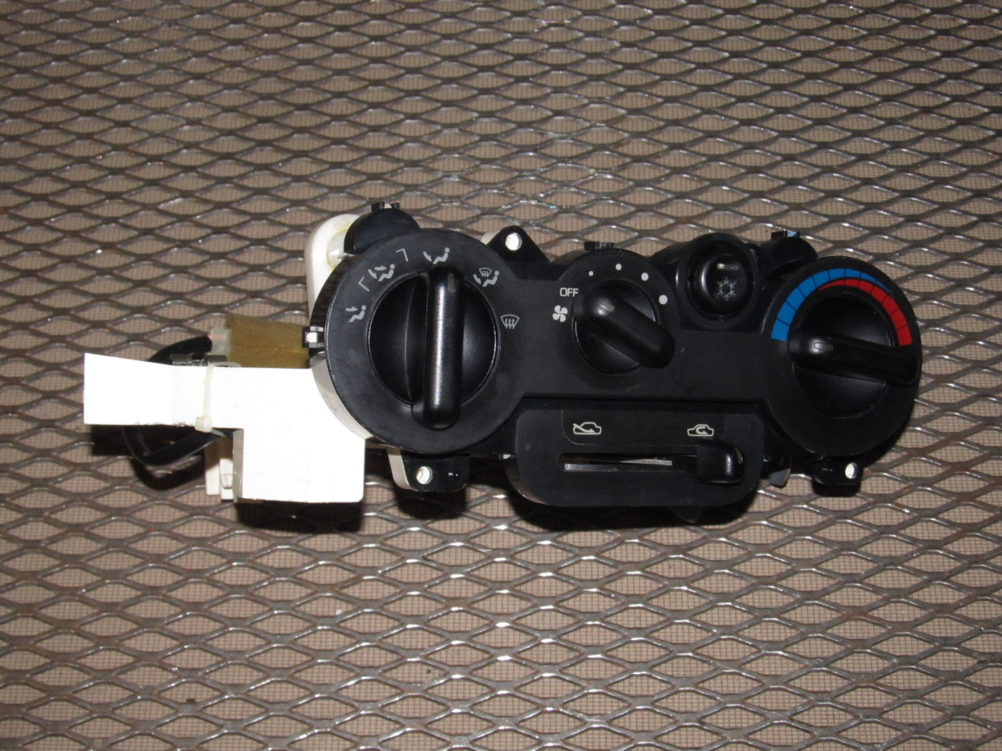 97 98 99 Mitsubishi Eclipse OEM Hvac Climate Control Unit