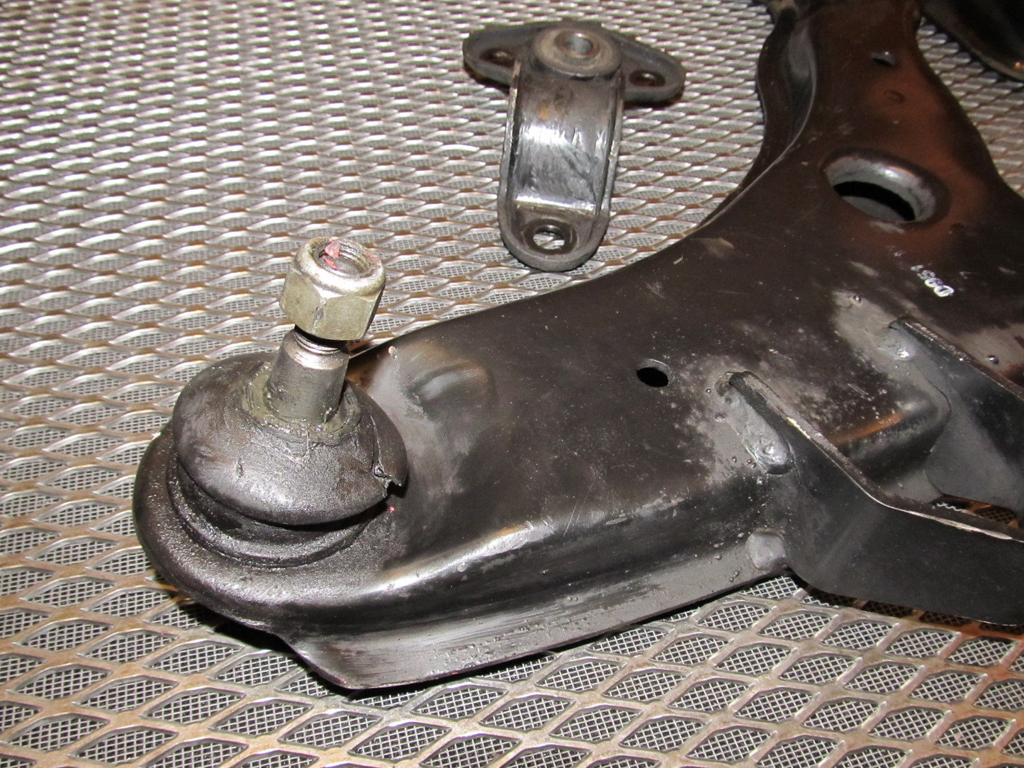 94 95 96 97 Mitsubishi 3000GT Front Lower Control Arm - Set
