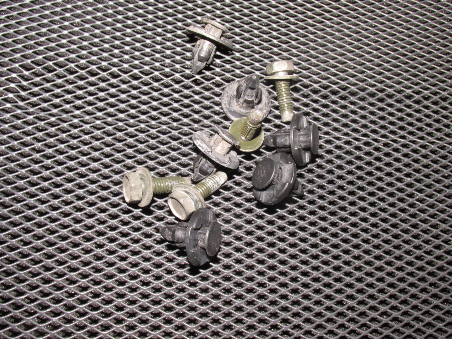 03 04 Infiniti G35 Sedan OEM Front Mud Guard Mounting Bracket