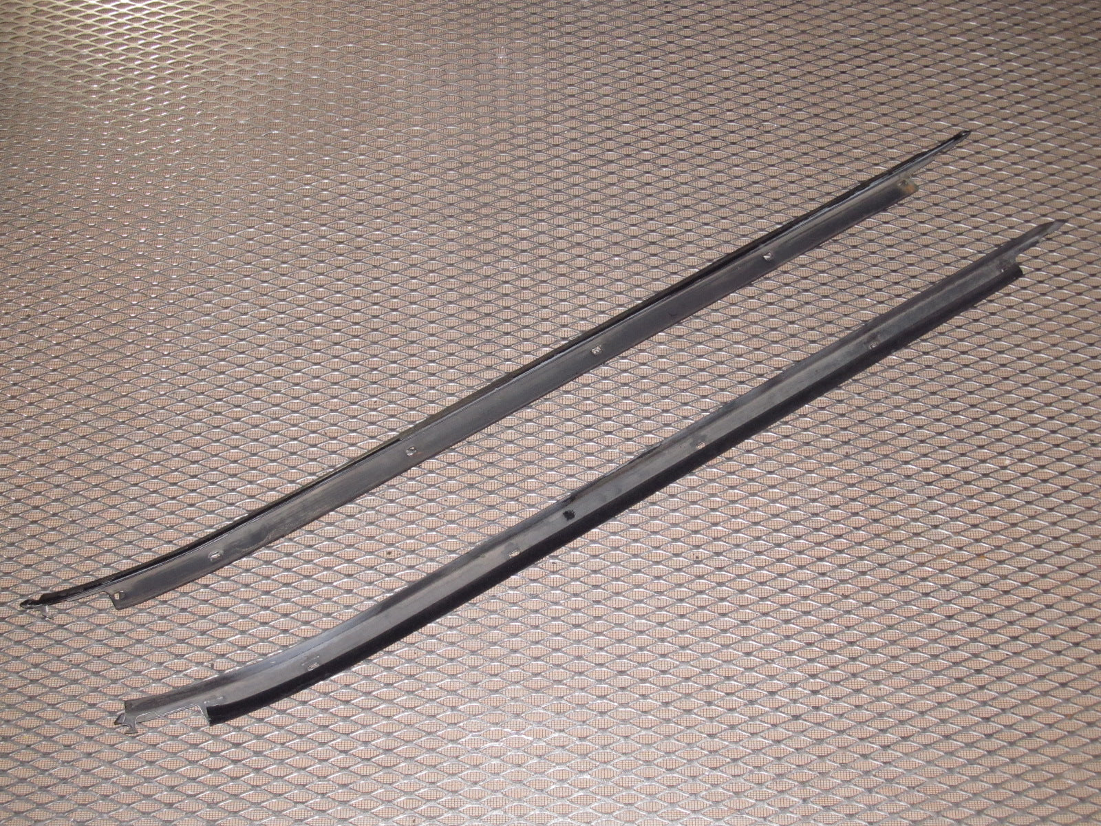 79 80 Datsun 280zx OEM Exterior Window Guide Moulding