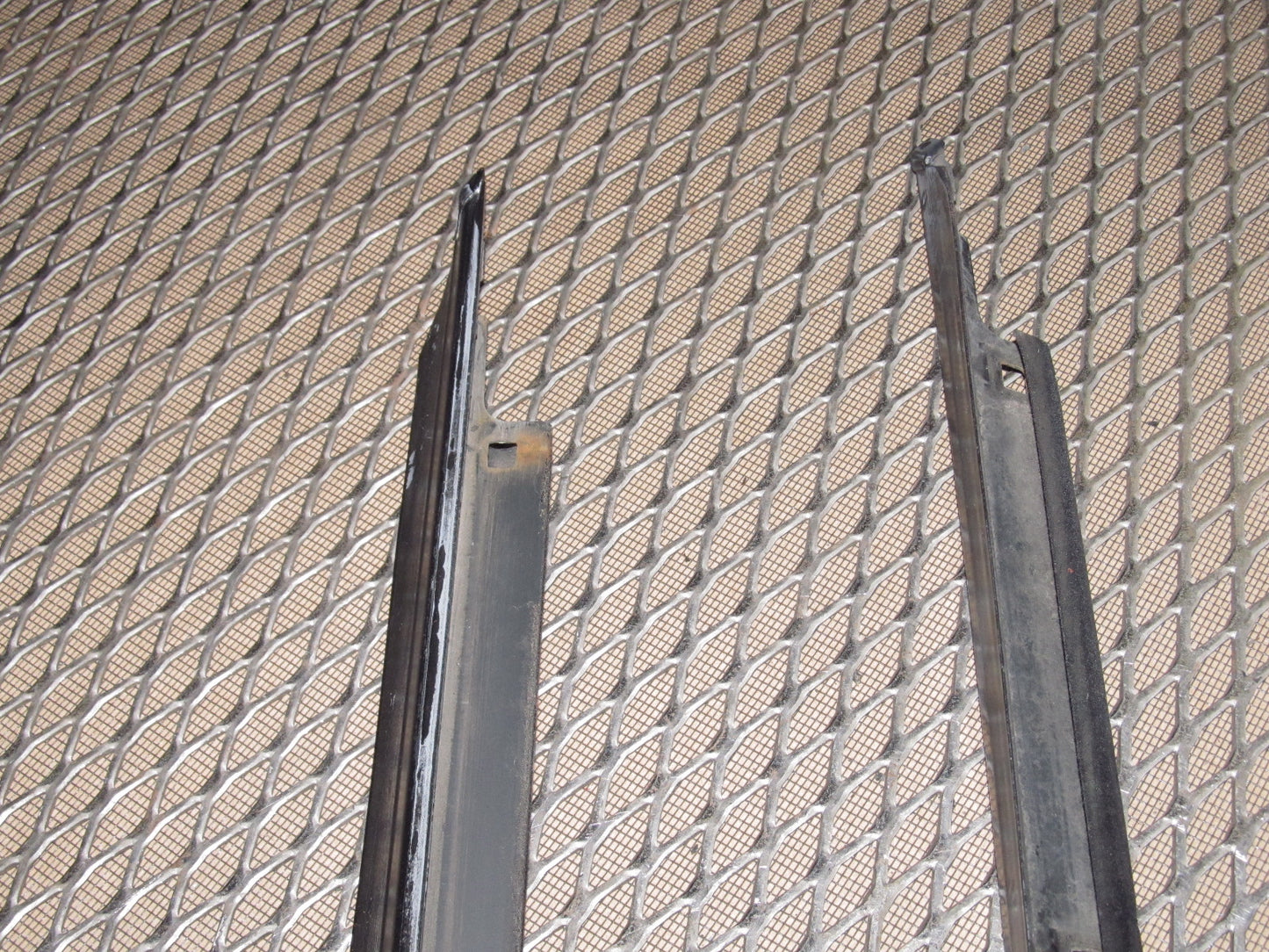 79 80 Datsun 280zx OEM Exterior Window Guide Moulding