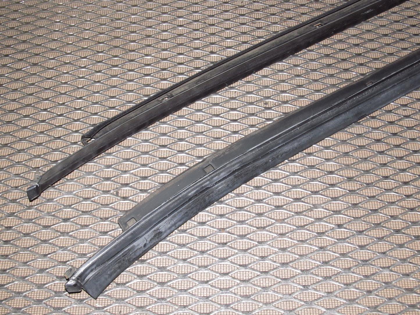 79 80 Datsun 280zx OEM Exterior Window Guide Moulding