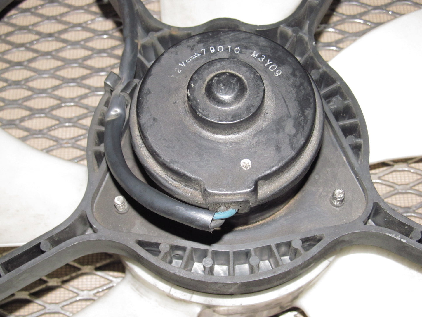 94 95 96 97 Mazda Miata OEM Radiator A/C Condenser Fan - Left