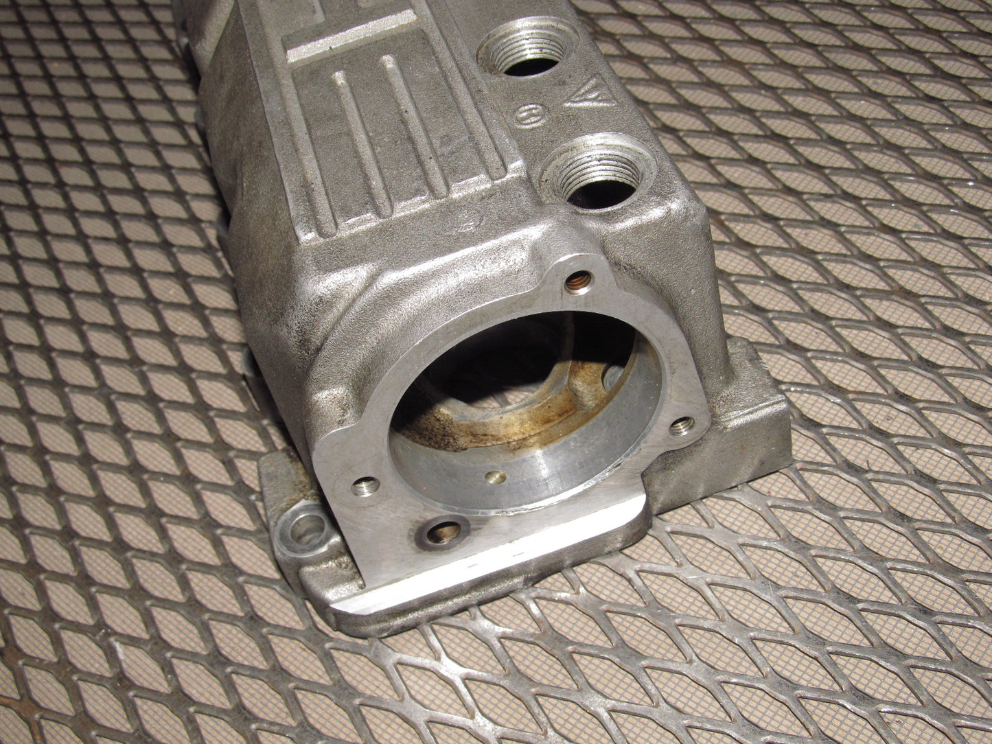 83 84 85 Porsche 944 OEM Engine Upper Cylinder Head Camshaft Housing