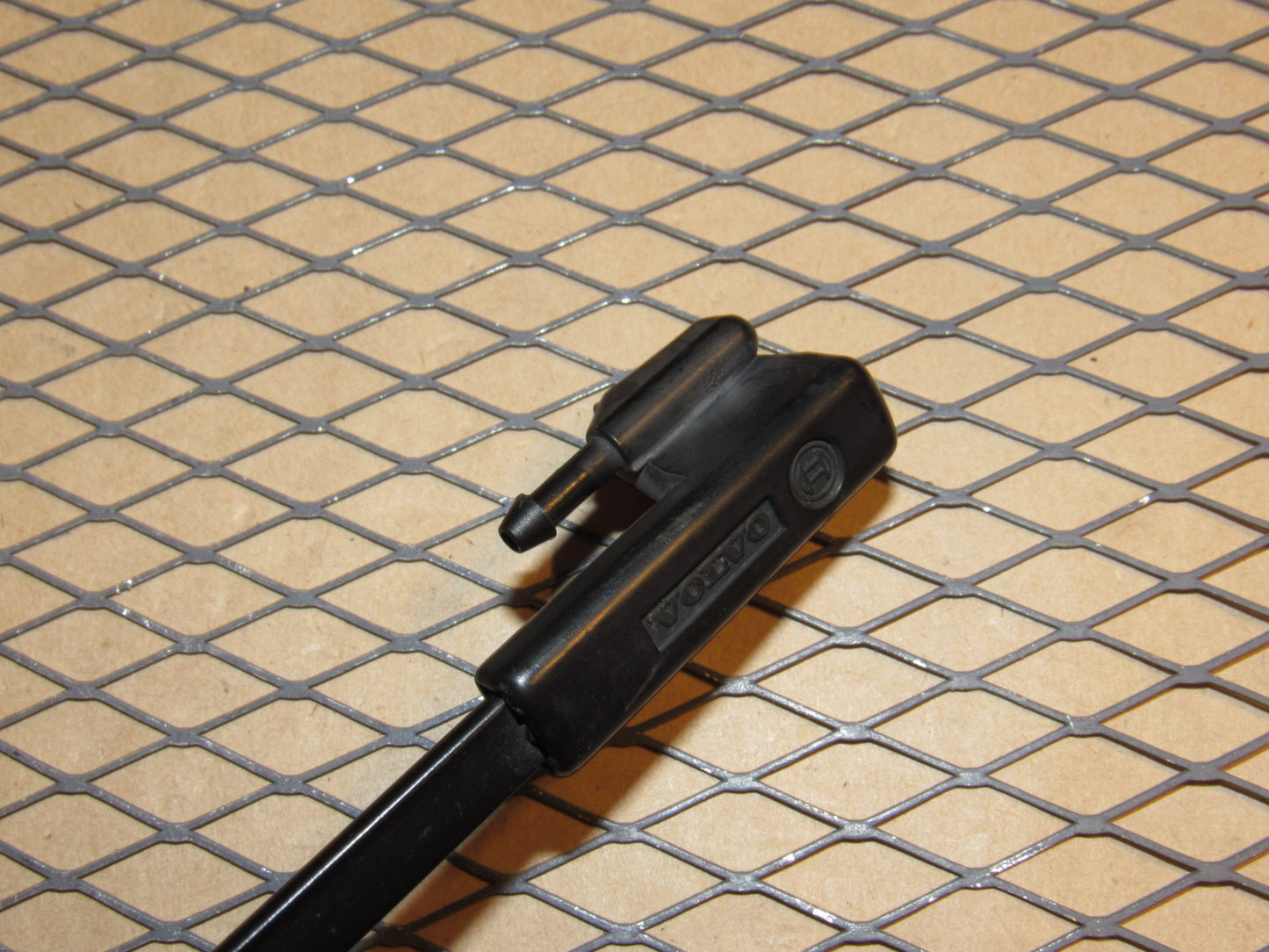 98 99 00 Volvo V70 OEM Headlight Wiper Arm - Left