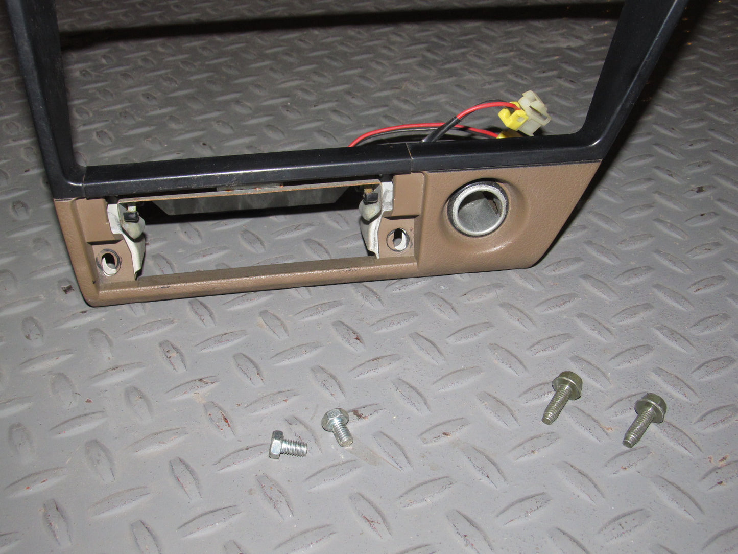 87 88 89 Nissan 300zx OEM Dash Climate Control & Radio Stereo Bezel Cover