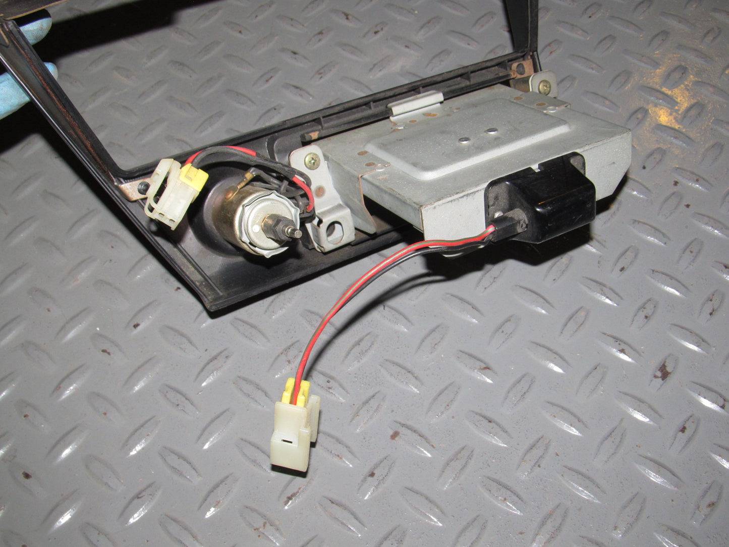 87 88 89 Nissan 300zx OEM Dash Climate Control & Radio Stereo Bezel Cover