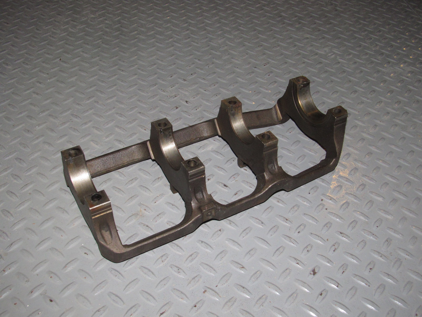 88 89 Nissan 300zx Turbo OEM Crankshaft Main Bearing Cap