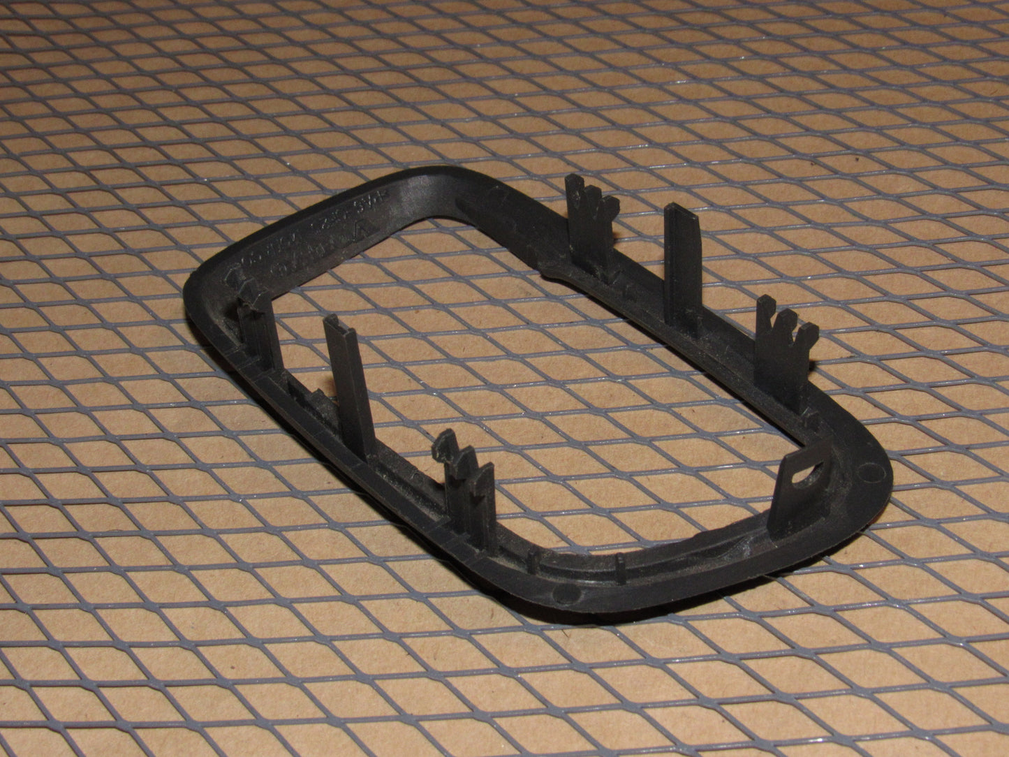98 99 00 Volvo V70 OEM Front Rear Interior Door Handle Bezel Cover Trim - Right