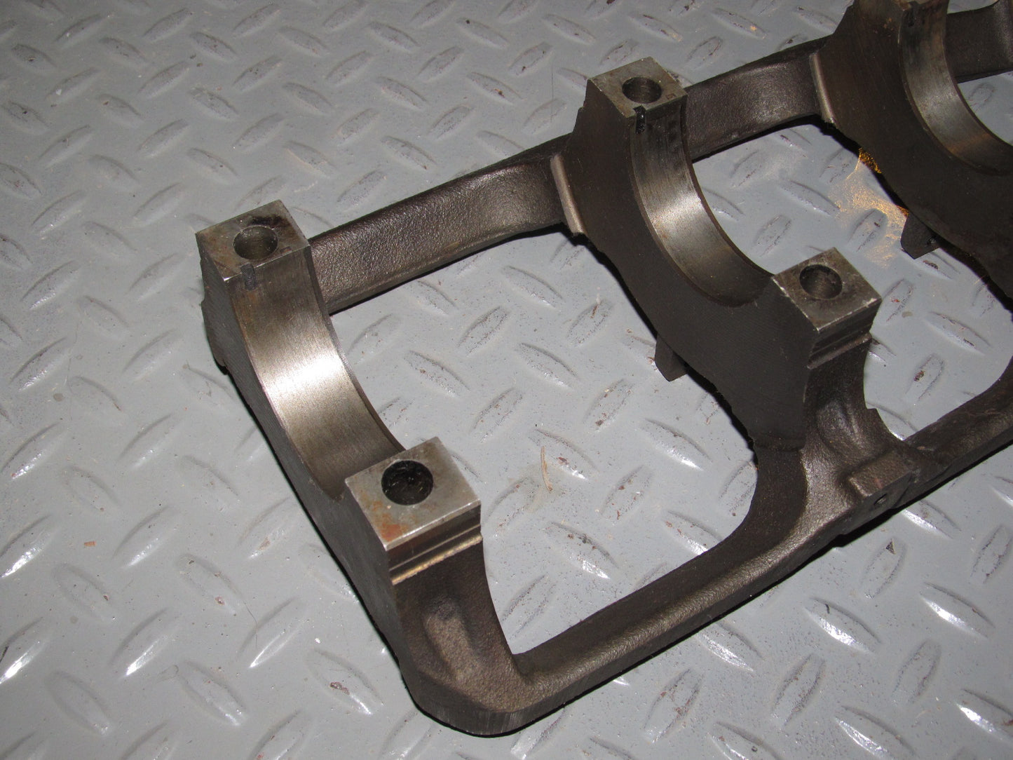 88 89 Nissan 300zx Turbo OEM Crankshaft Main Bearing Cap