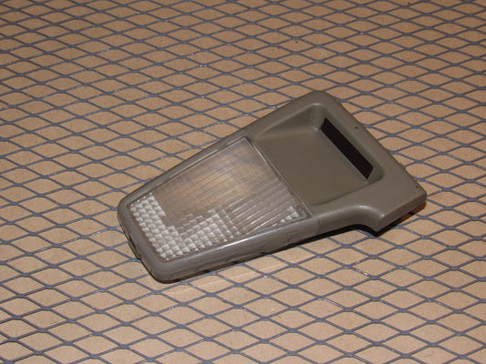 98 99 00 Volvo V70 OEM Seat Belt Dome Map Courtesy Light Lamp Lens - Right