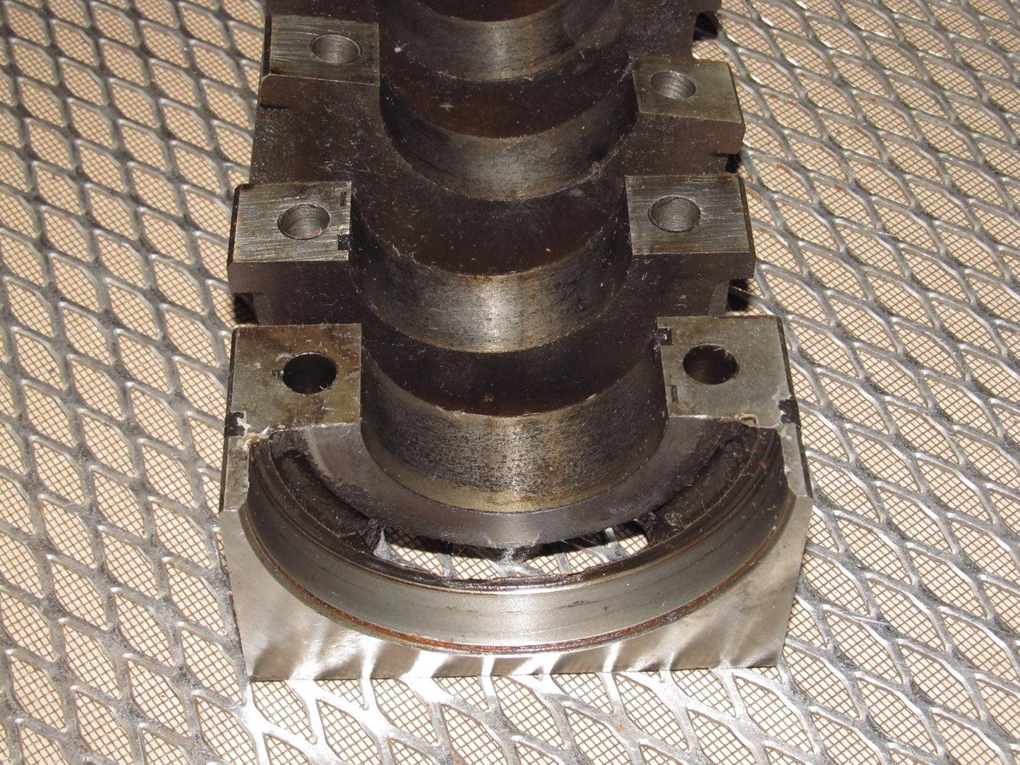 77 78 Datsun 280z OEM L28E Crankshaft Bearing Cap - N42