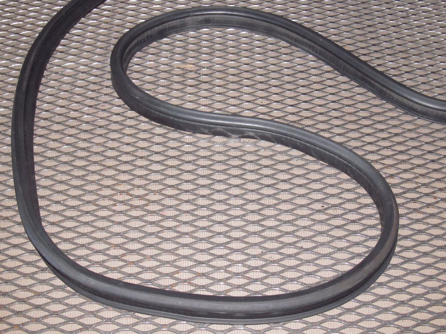 94 95 96 97 Mazda Miata OEM Trunk Weather Stripping Rubber Seal
