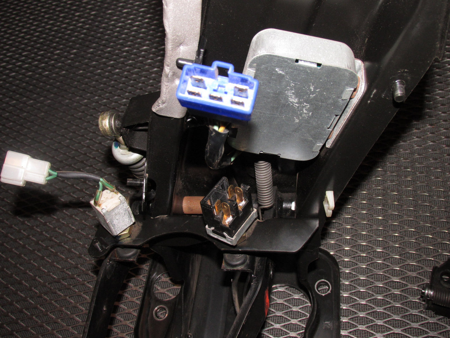 84 85 Mazda RX7 OEM M/T Brake Pedal Assembly