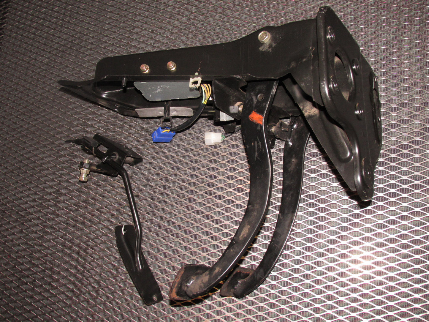 84 85 Mazda RX7 OEM M/T Brake Pedal Assembly