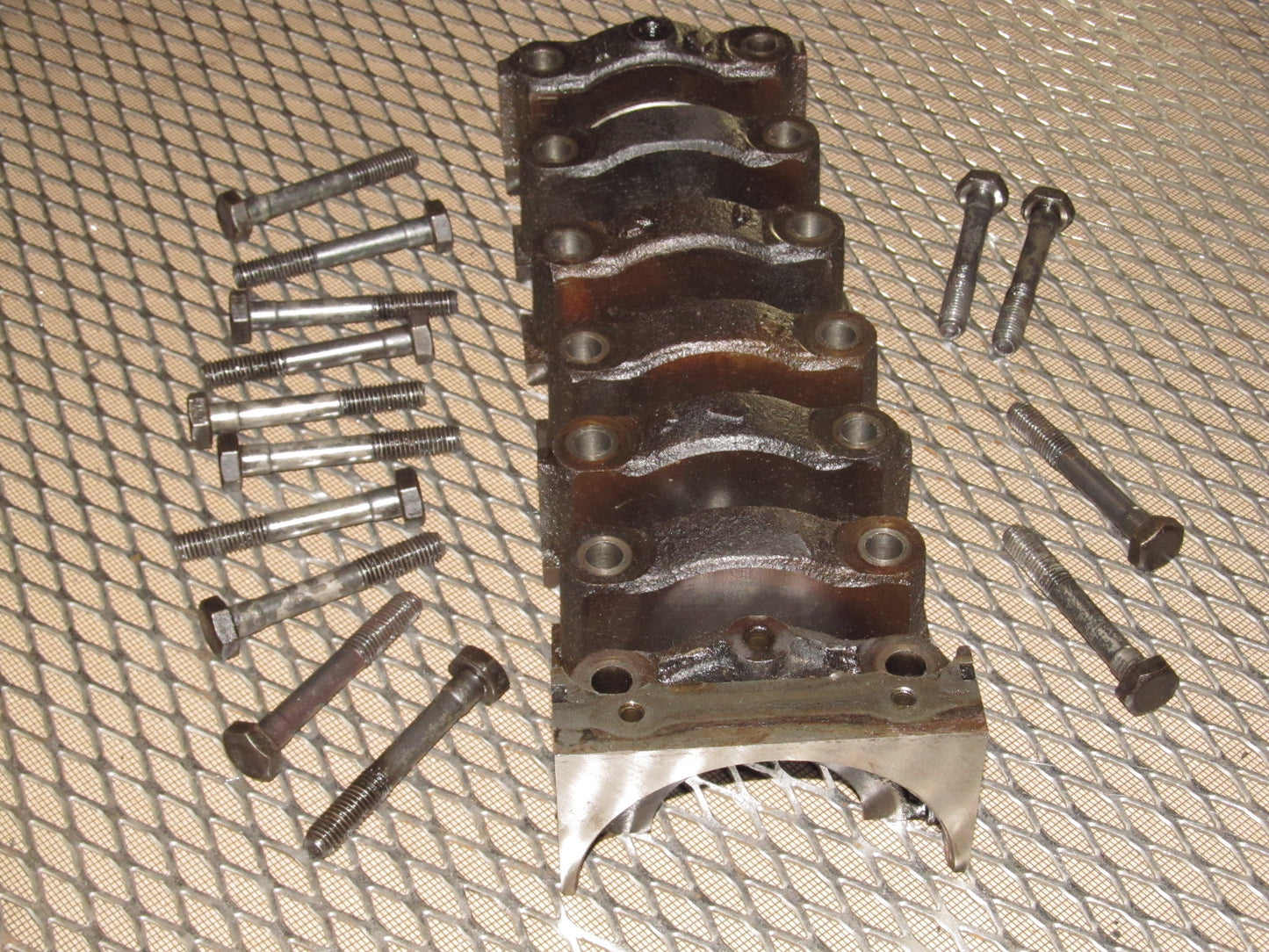 77 78 Datsun 280z OEM L28E Crankshaft Bearing Cap - N42