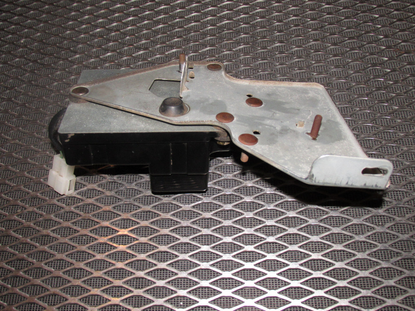 84 85 Mazda RX7 OEM Flasher Relay Unit
