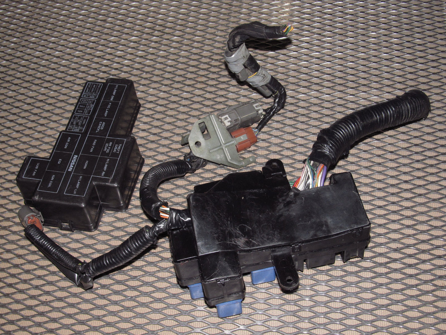 90-96 Nissan 300zx OEM Engine Fuse Box - Twin Turbo