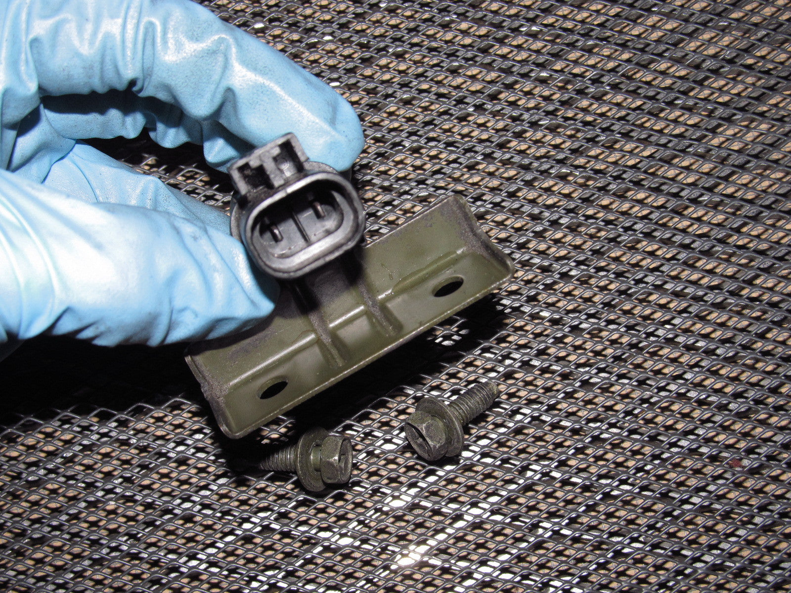 90-96 Nissan 300zx OEM Hood Ajar Alarm Switch – Autopartone