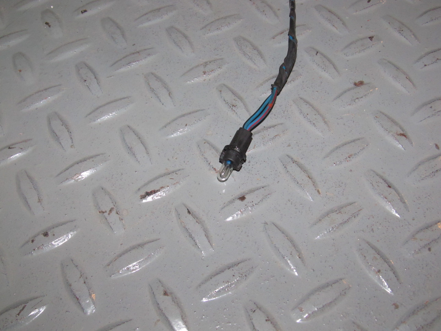 87 88 89 Nissan 300zx OEM Dash Courtesy Light Bulb Socket - Right