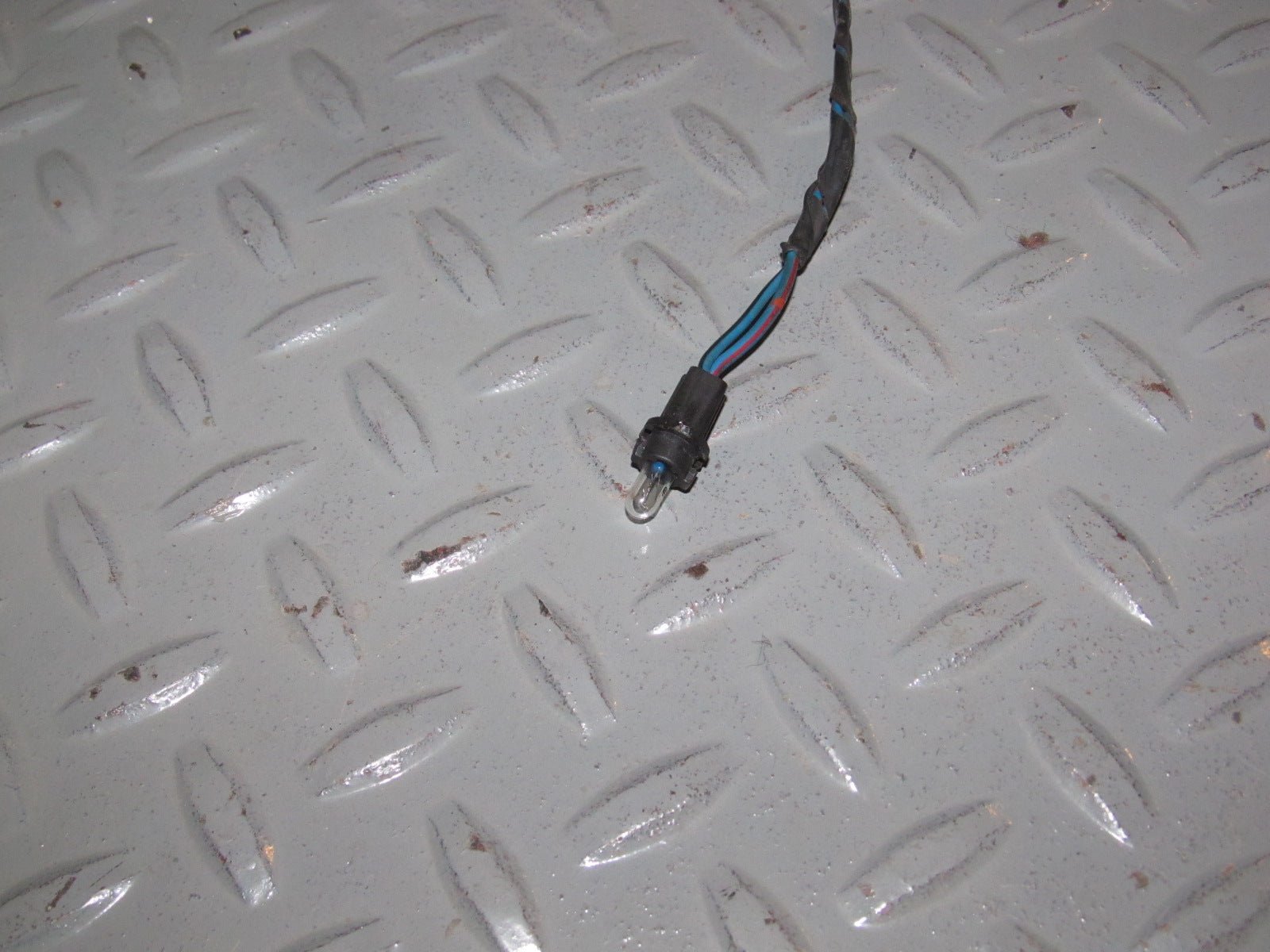 87 88 89 Nissan 300zx OEM Dash Courtesy Light Bulb Socket - Right