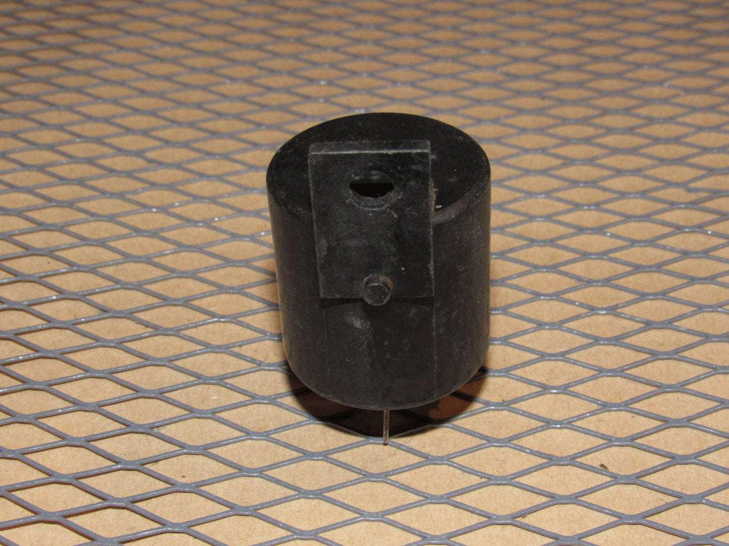 77-95 Mercedes Benz T1 Van OEM Relay 0 332 013 002