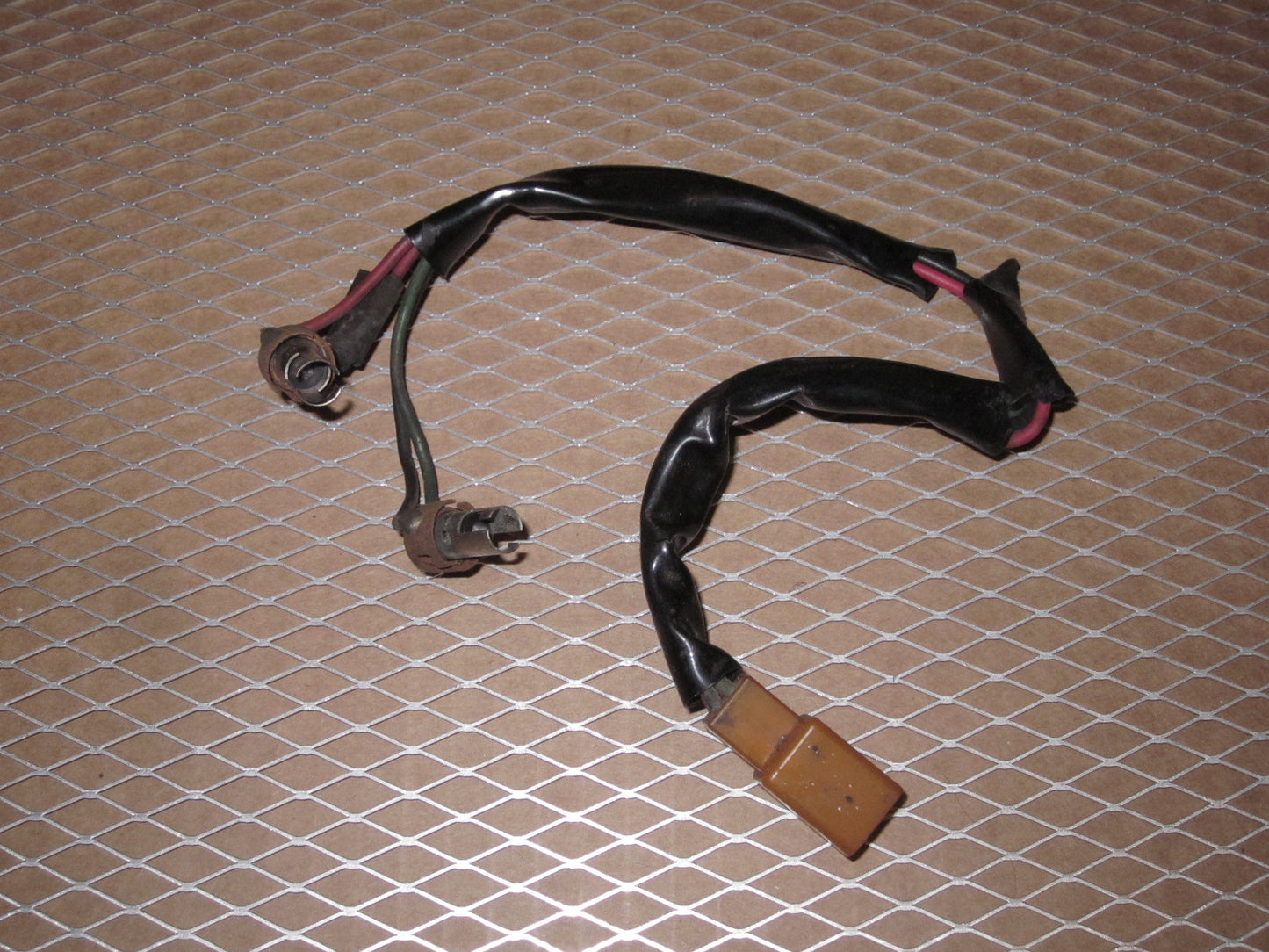 72 73 Datsun 240z OEM Fasten Seat Belts & Choke Light Bulb Socket