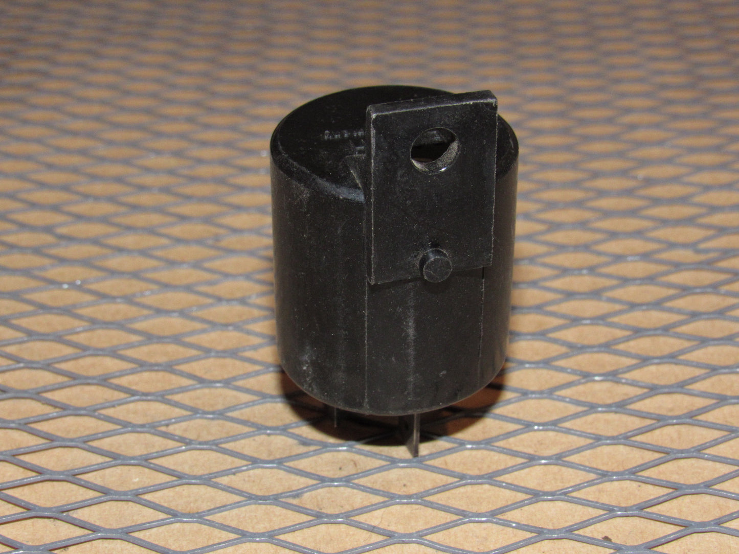 77-95 Mercedes Benz T1 Van OEM Relay 0 332 013 002