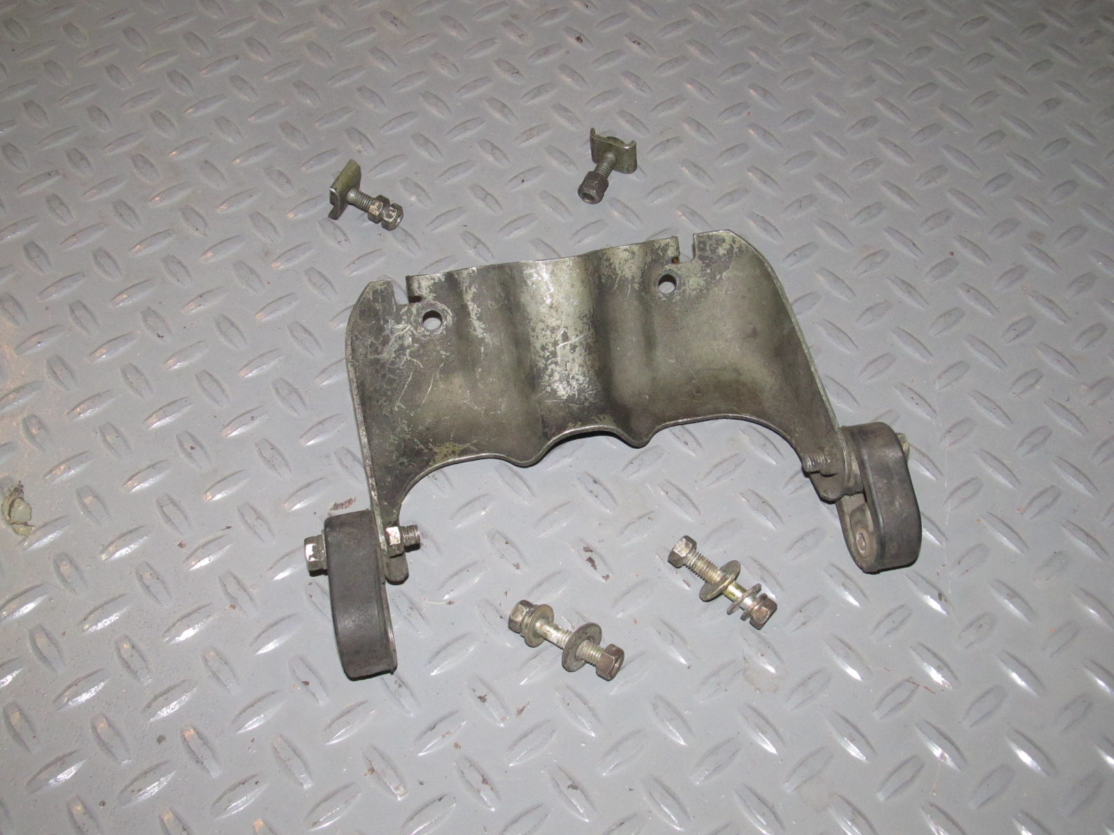 87 88 89 Nissan 300zx OEM Exhaust Pipe Hanger Bracket