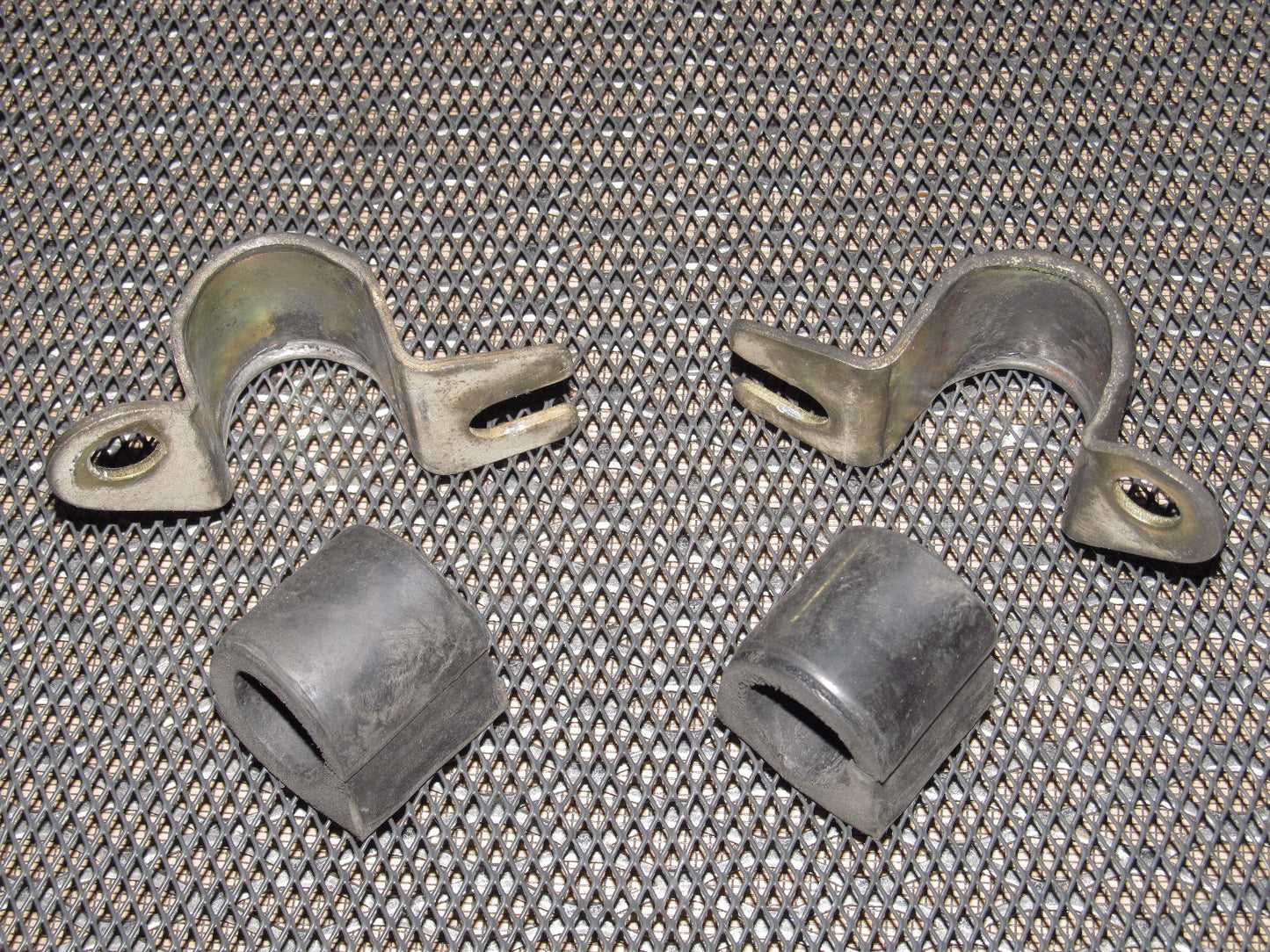 79 80 Datsun 280zx OEM Front Stabilizer Bar Mount & Bracket