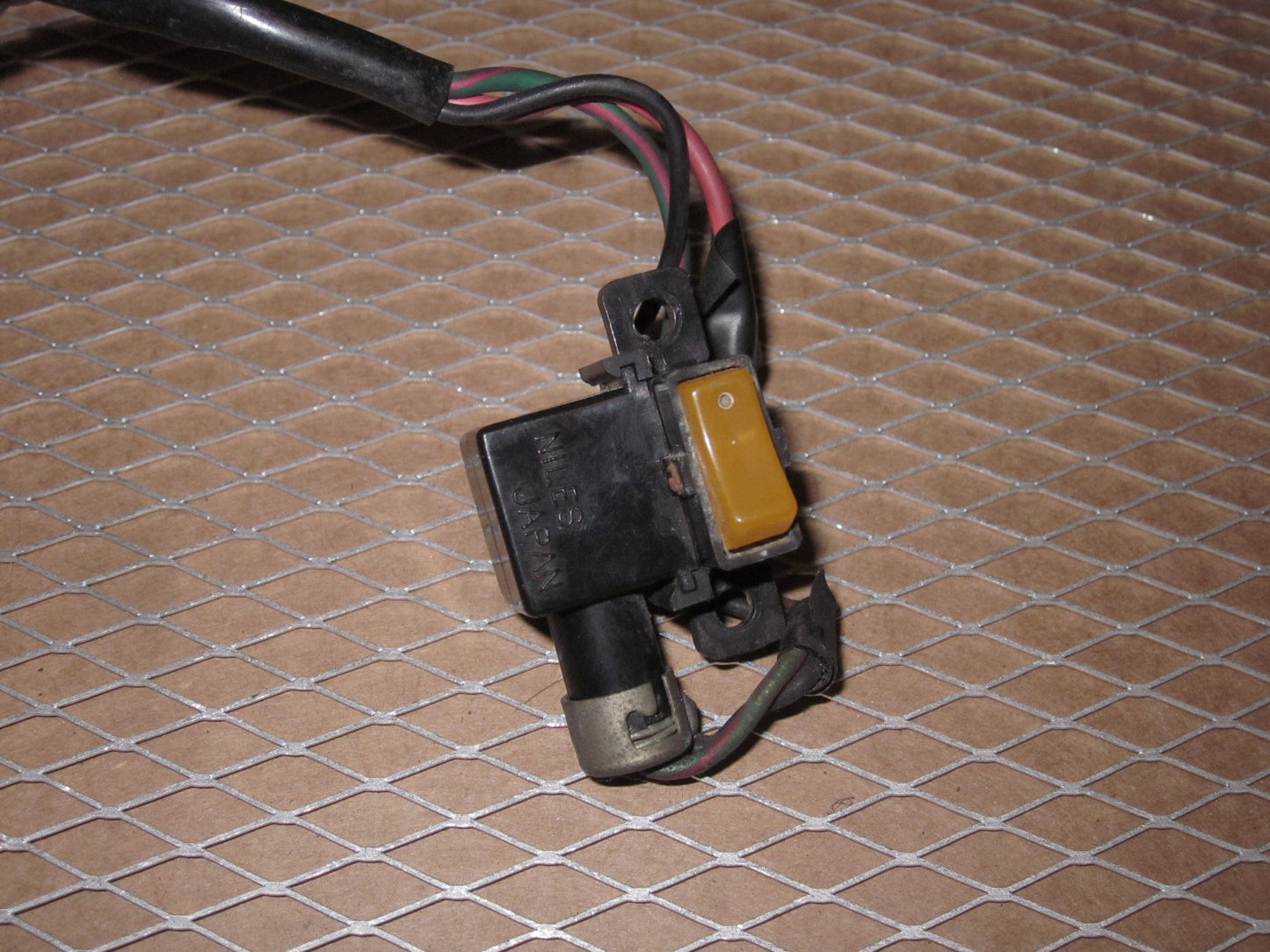 72 73 Datsun 240z OEM Rear Defroster Defogger Switch & Light72 73 Datsun 240z OEM Rear Defroster Defogger Switch & Light
