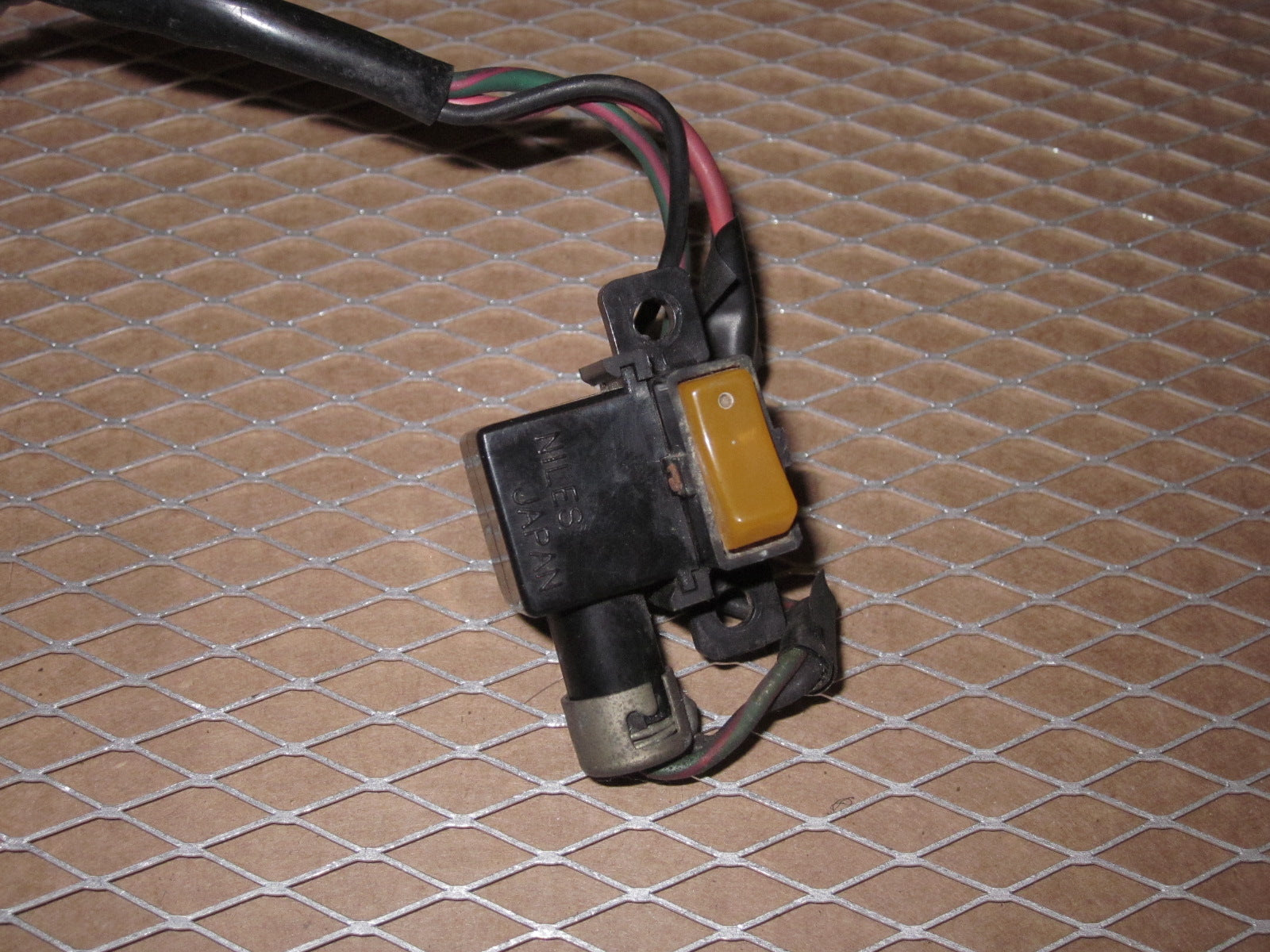 72 73 Datsun 240z OEM Rear Defroster Defogger Switch & Light72 73 Datsun 240z OEM Rear Defroster Defogger Switch & Light