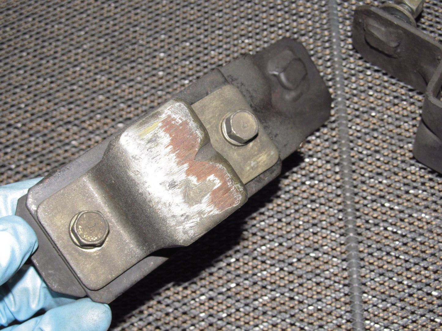 79 80 Datsun 280zx OEM Rear Stabilizer Bar Mounting Bracket