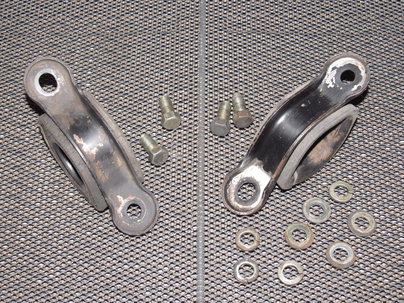 79 80 Datsun 280zx OEM Steering Rack Mount & Bracket – Autopartone.com