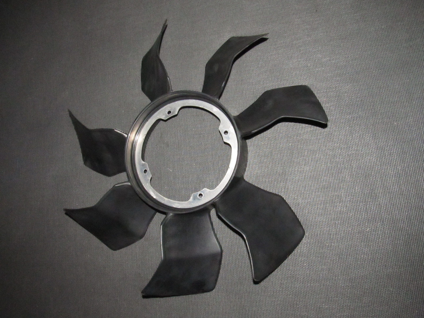 03 04 Infiniti G35 Sedan OEM Engine Fan Blade