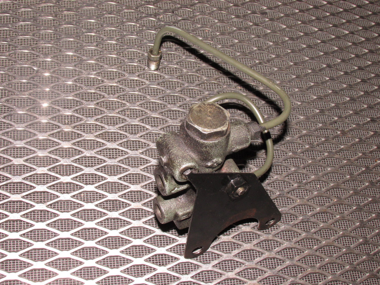 84 85 Mazda RX7 OEM Brake Proportional Valve