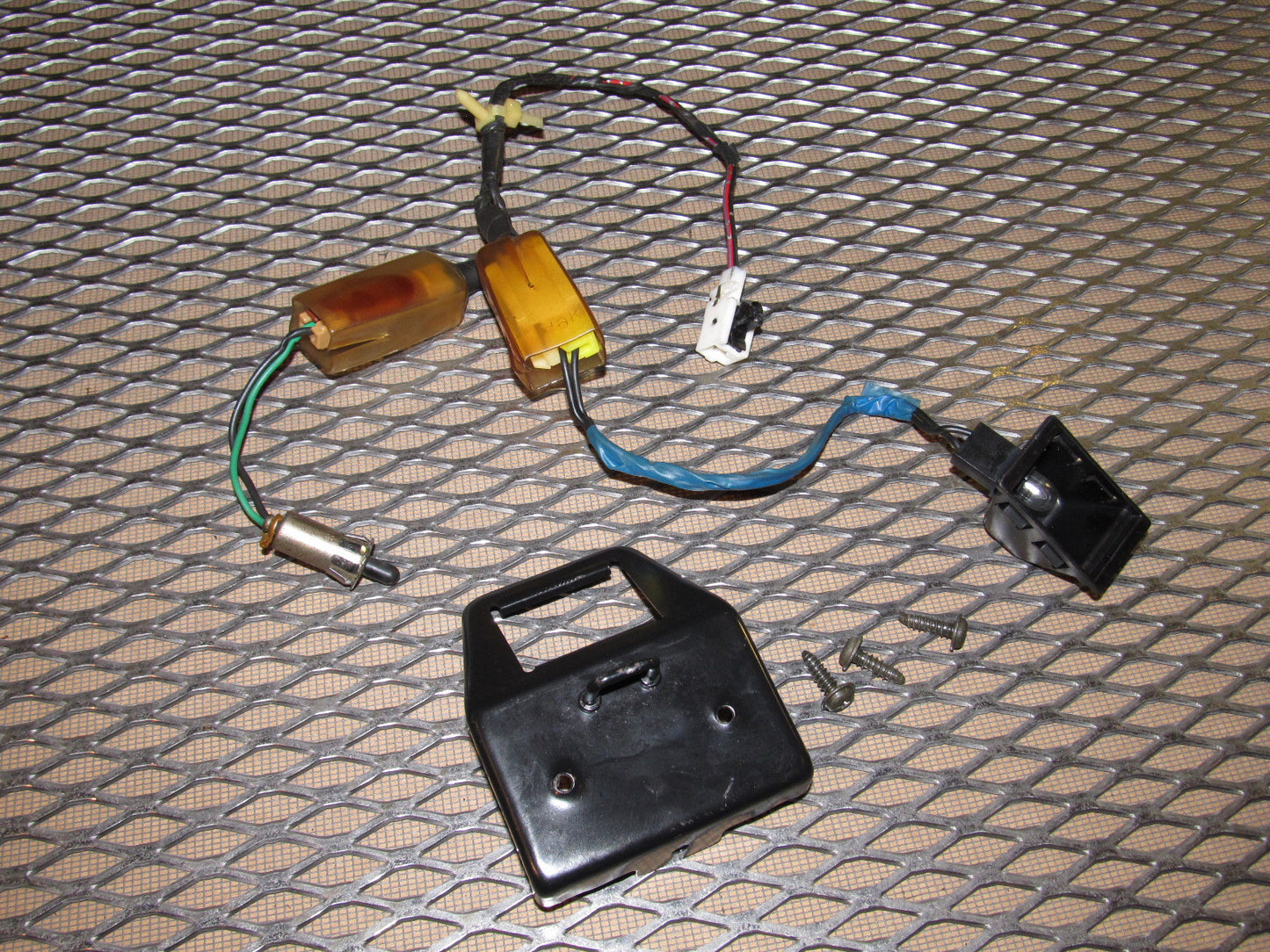 シュンさま専用 89 90 Nissan 240SX OEM Glove Box Striker & Light & Switch