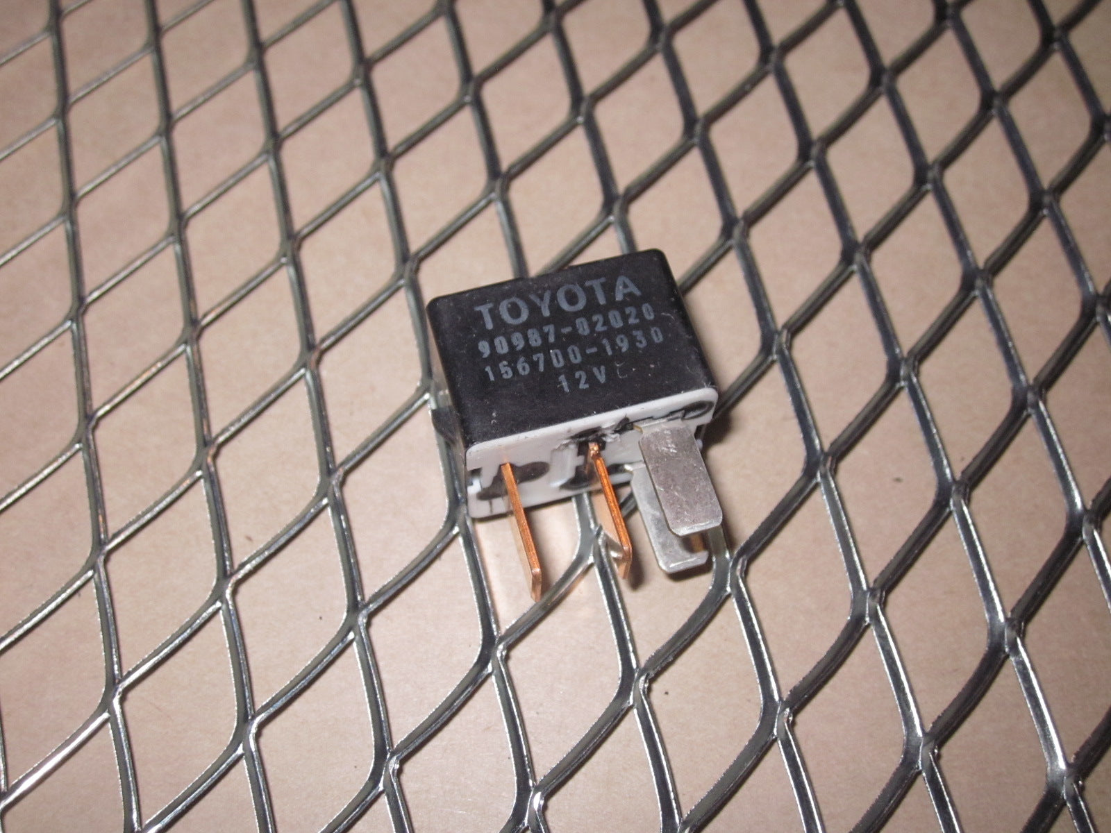Toyota & Lexus Relay 90987-02020