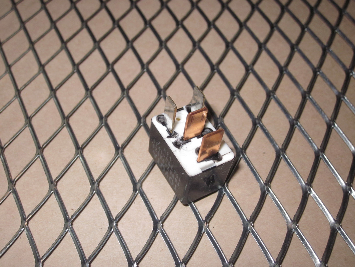 Toyota & Lexus Relay 90987-02020