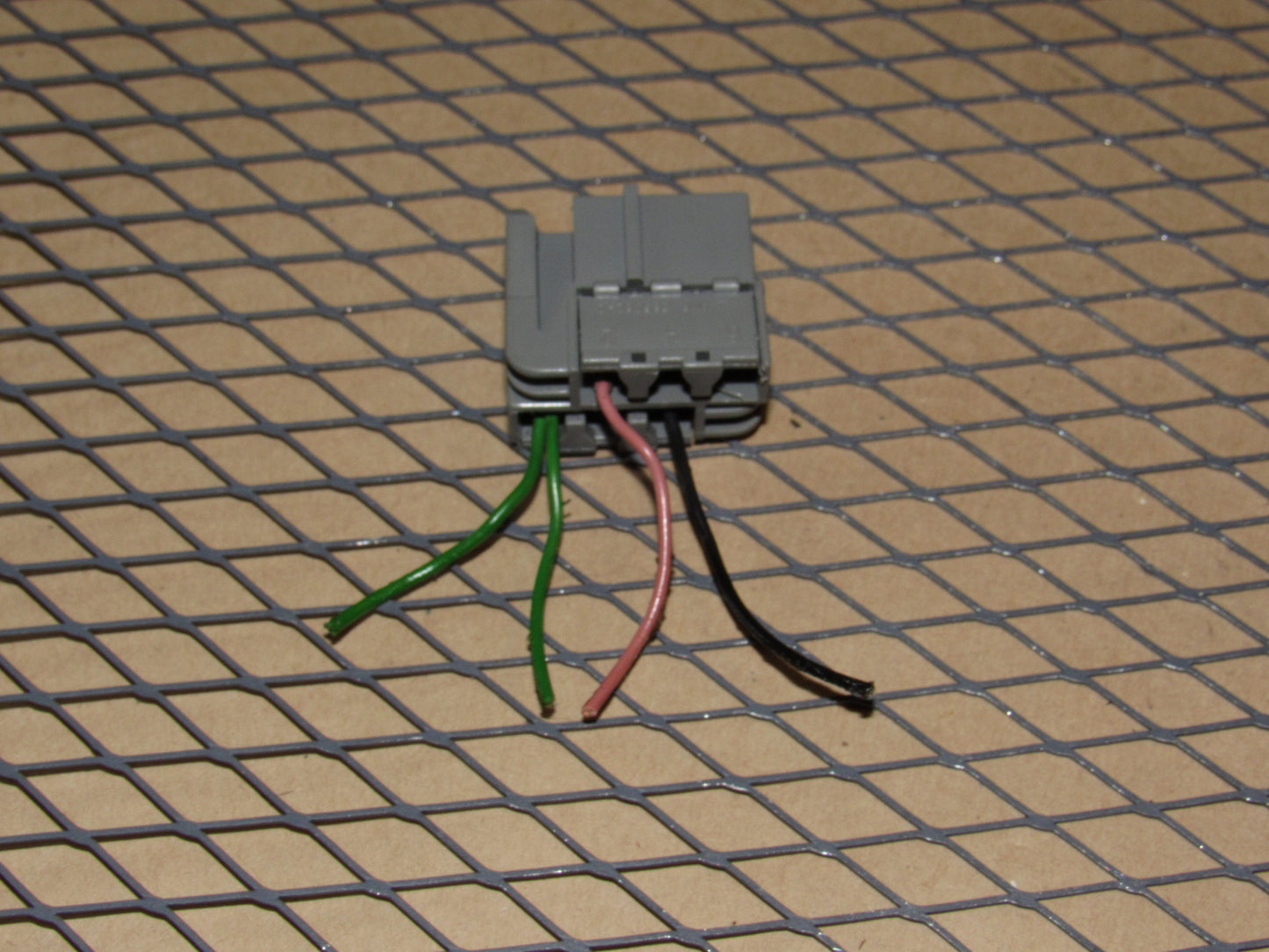 98 99 00 Volvo V70 OEM Traction Tracs Switch Pigtail Harness